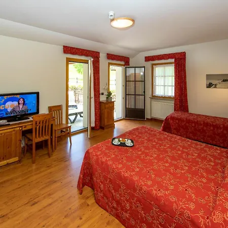 Hotel Edelweiss - Larespa