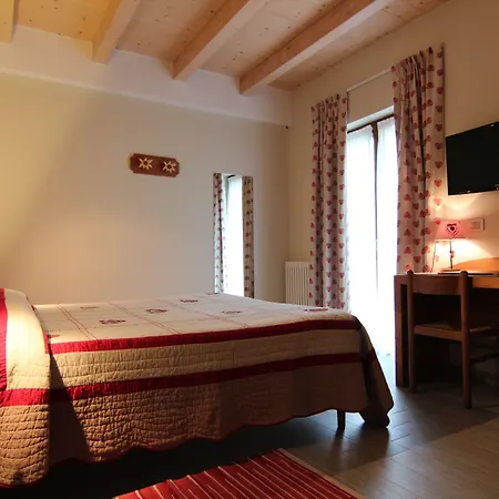 Edelweiss - Larespa Hotel 3*