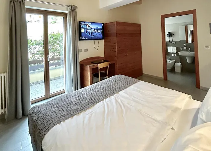 Hotel Edelweiss - Larespa 3*